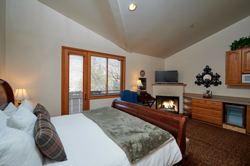 Фото Mountain Chalet Aspen