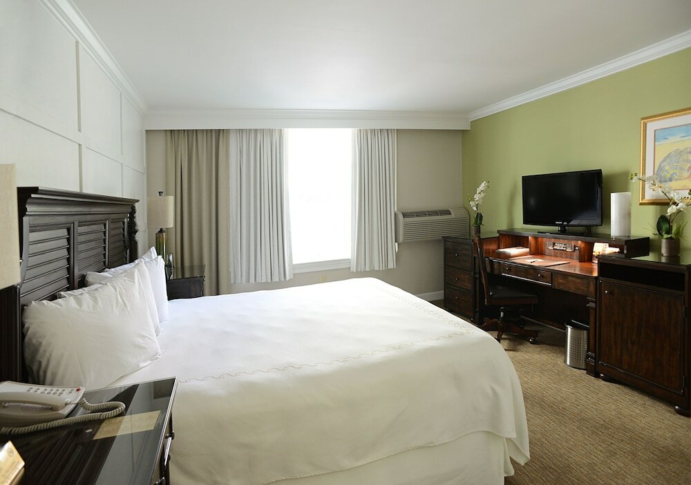 Фото Riverside Hotel