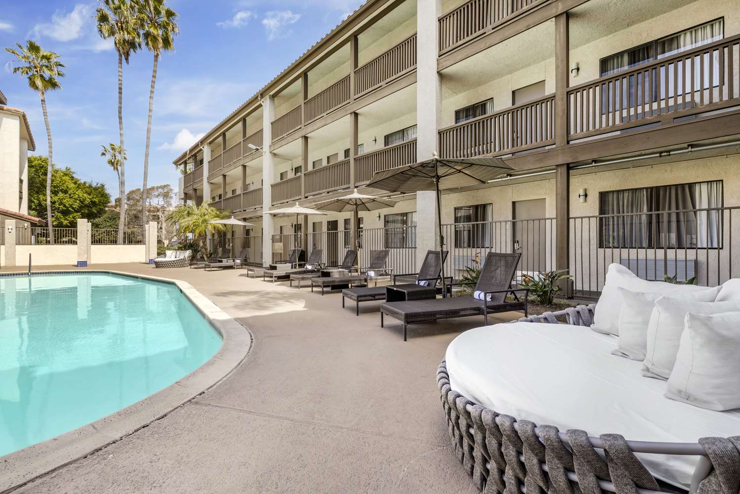 Фото Best Western Carlsbad by the Sea