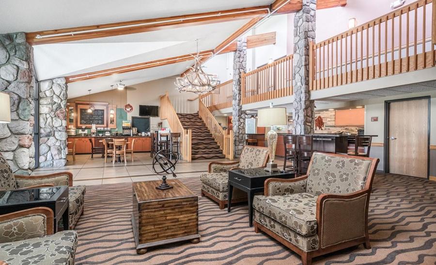 Фото AmericInn by Wyndham Grafton