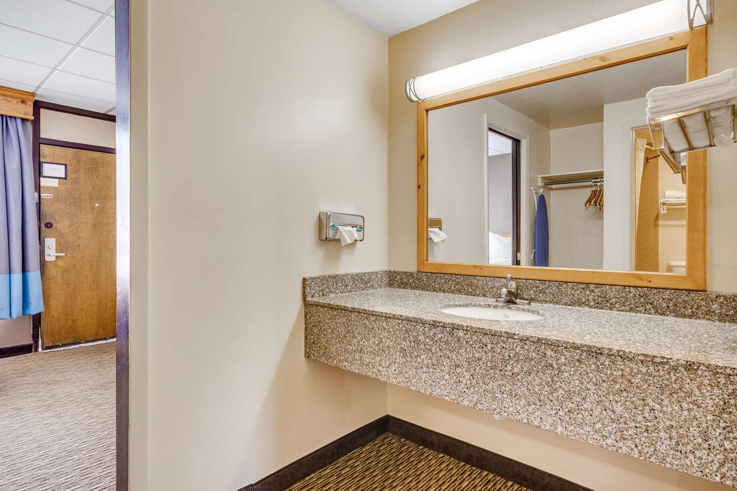 Фото Best Western Lee's Motor Inn