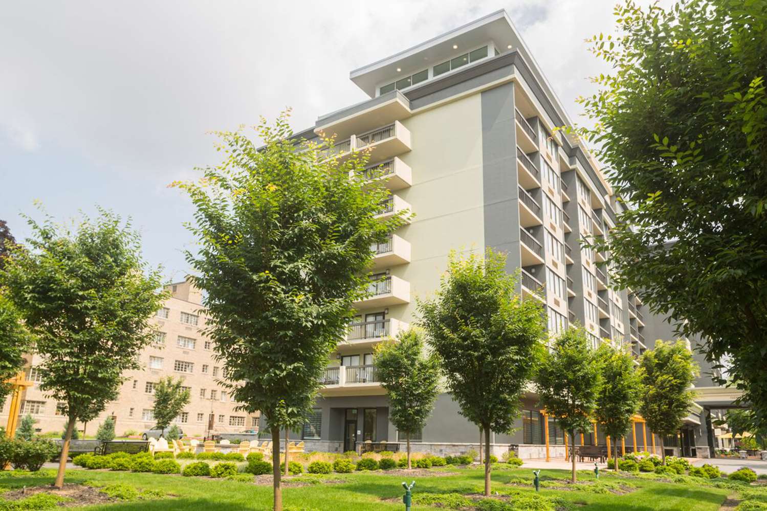 Фото The Strathallan Rochester Hotel & Spa- A DoubleTree by Hilton