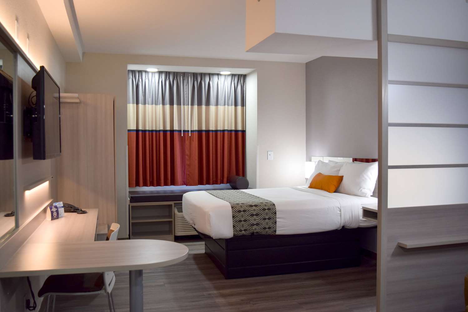 Фото Microtel Inn & Suites by Wyndham Raleigh