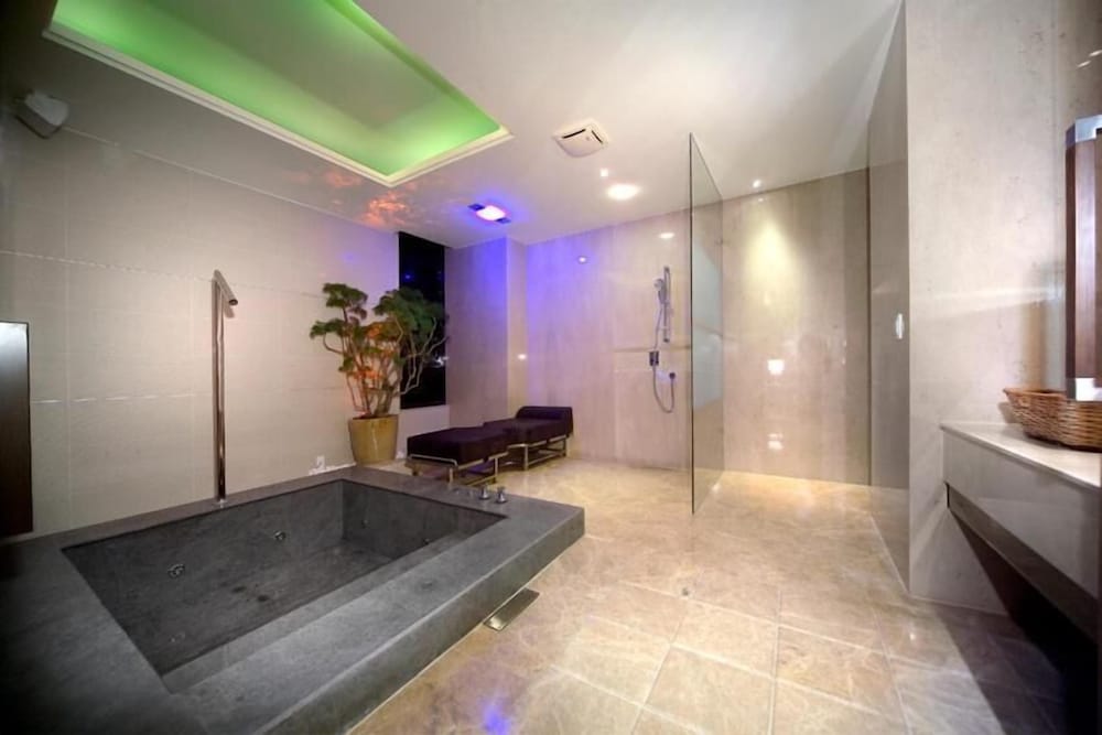 Фото Yenjim Motel