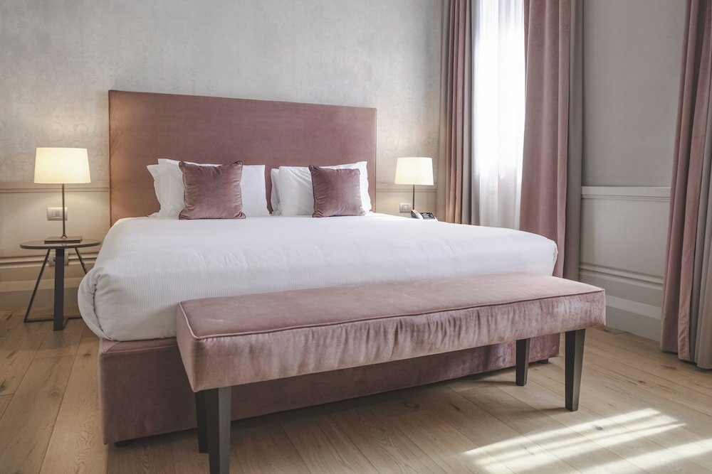 Фото Palazzo Cornalia