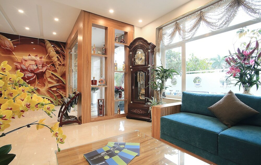 Фото Oriana Hotel