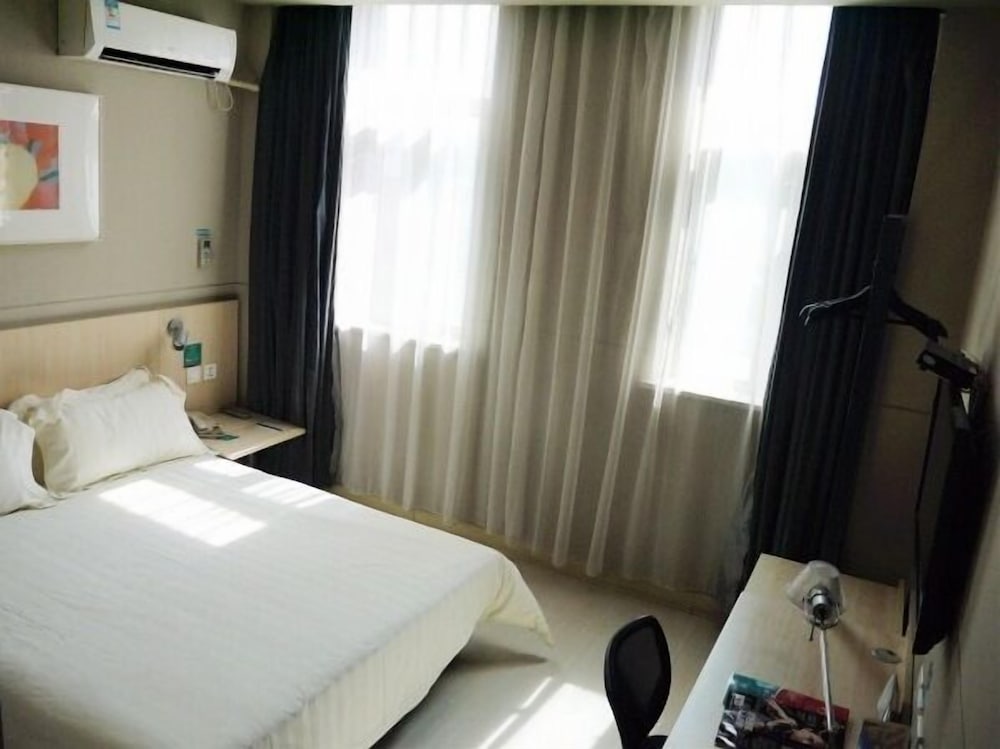 Фото Jinjiang Inn Zhuji Datang Hotel