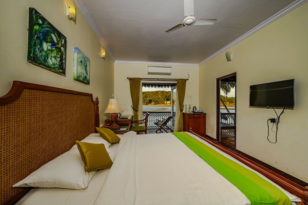 Фото Neemrana's Three Waters