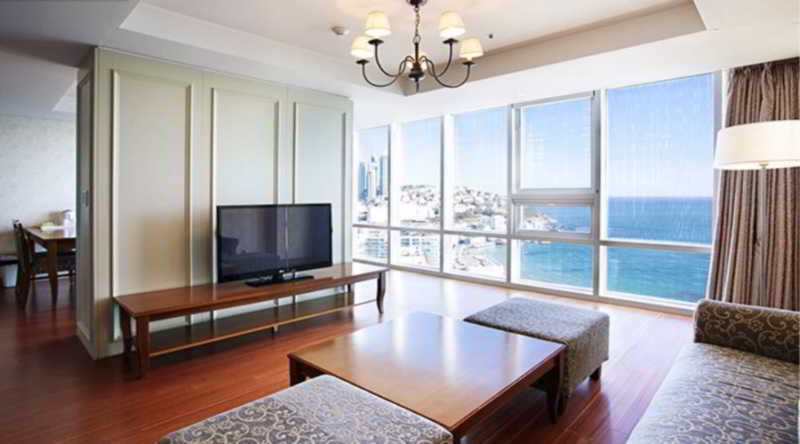 Фото Haeundae Seacloud Hotel Residence