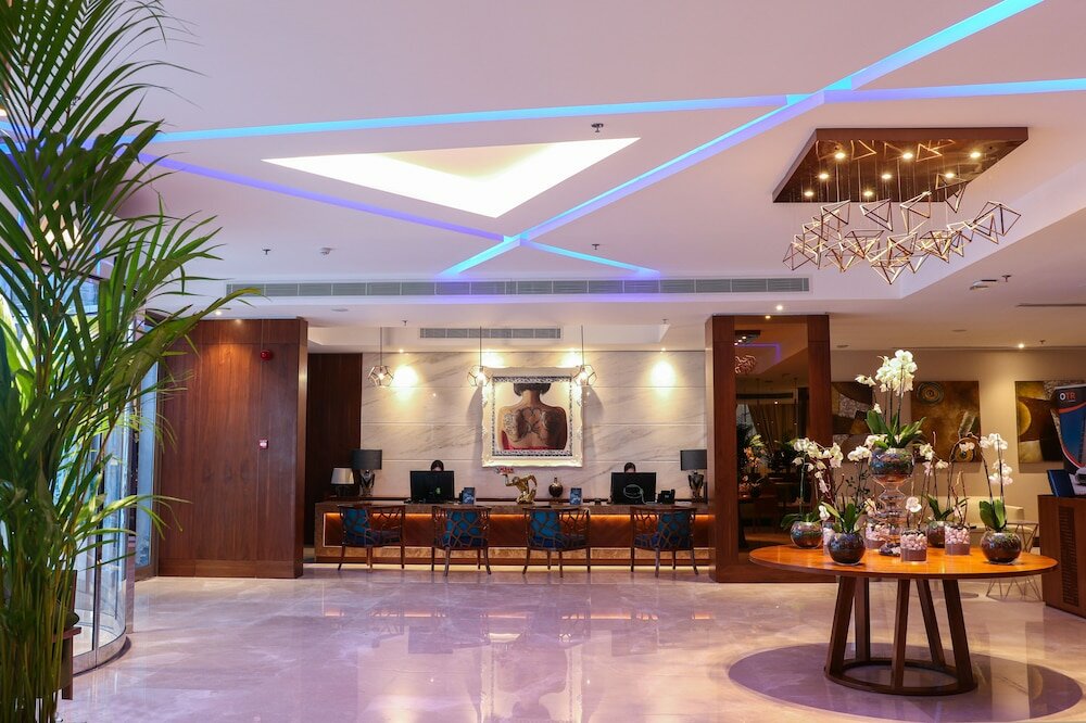 Фото The Seven Hotel