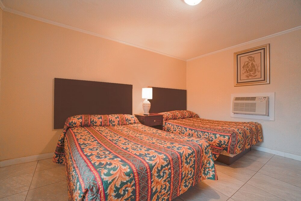 Фото Texana Inn Edna by Oyo