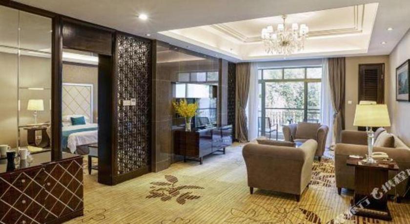 Фото Country Garden Phoenix Hotel Yunfu