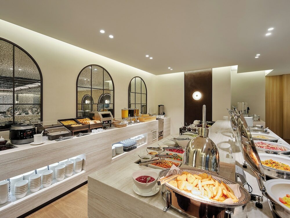 Фото Hotel The Botanik Sewoon Myeongdong