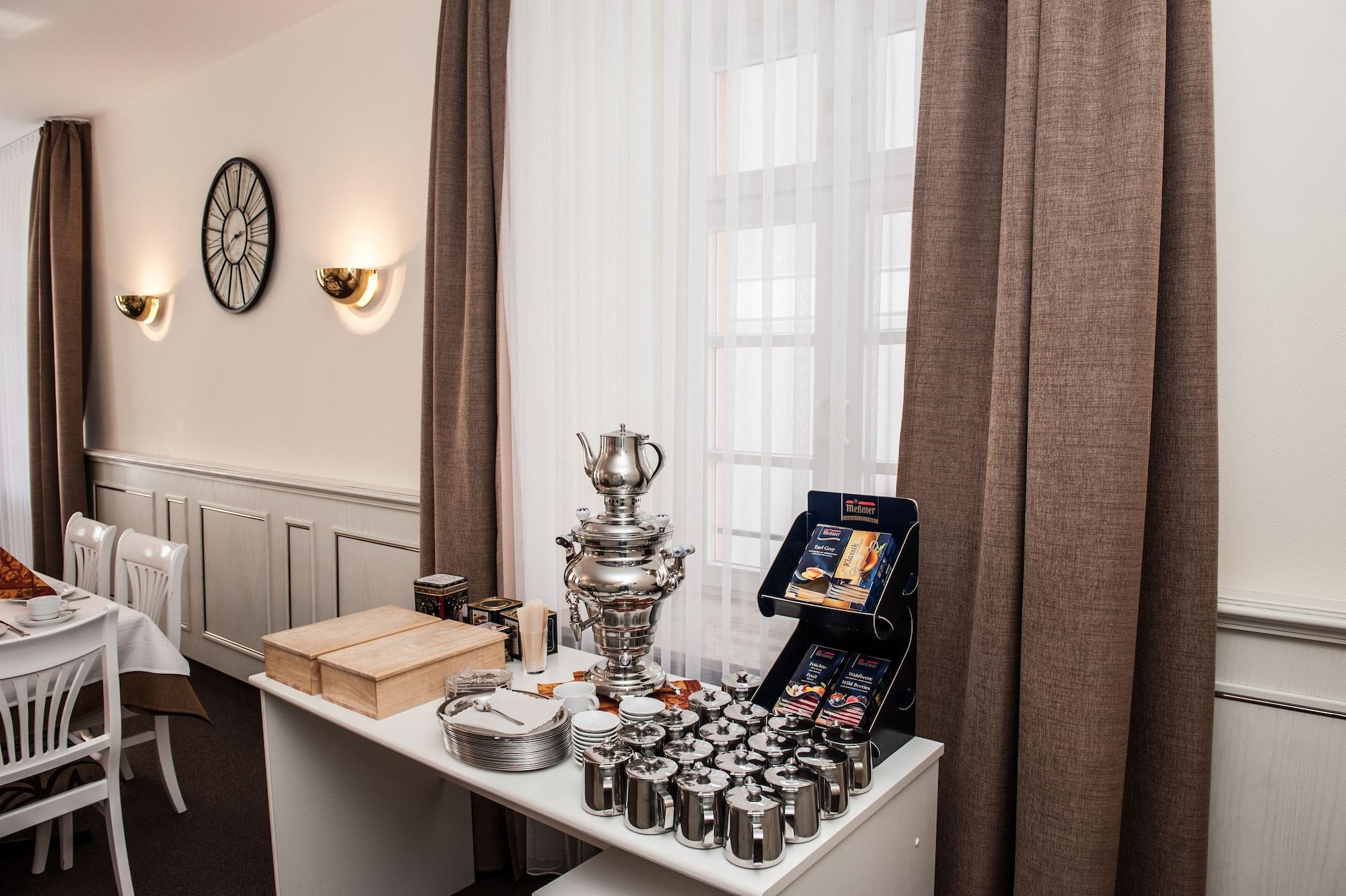 Фото Hotel Adler