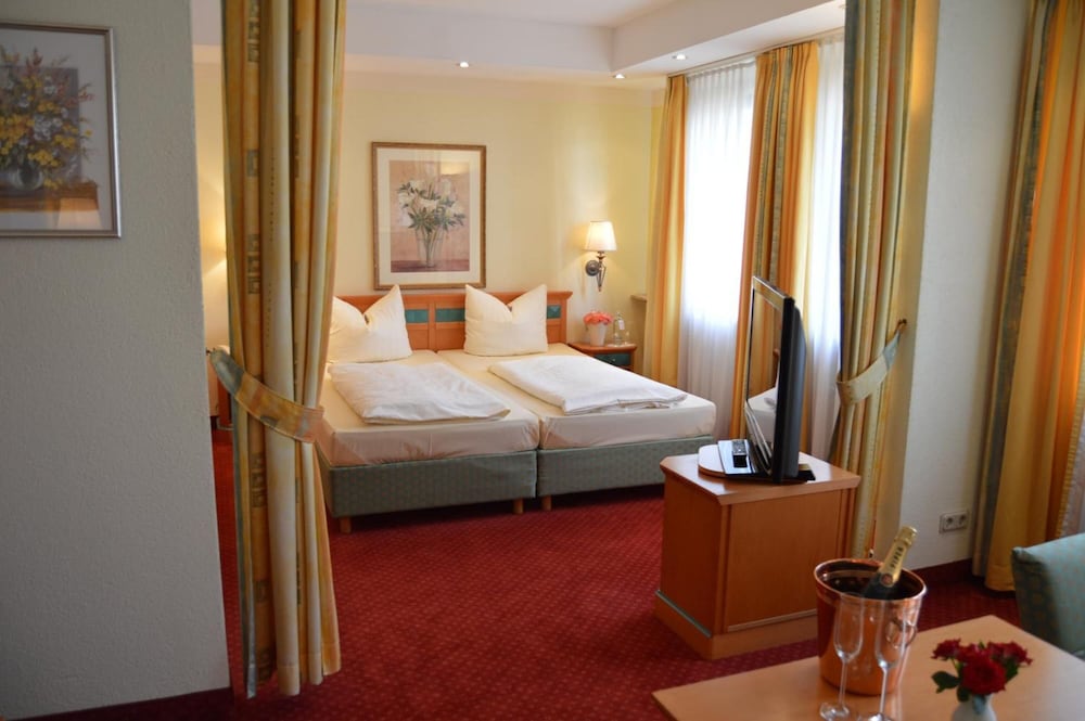 Фото Arkaden Hotel