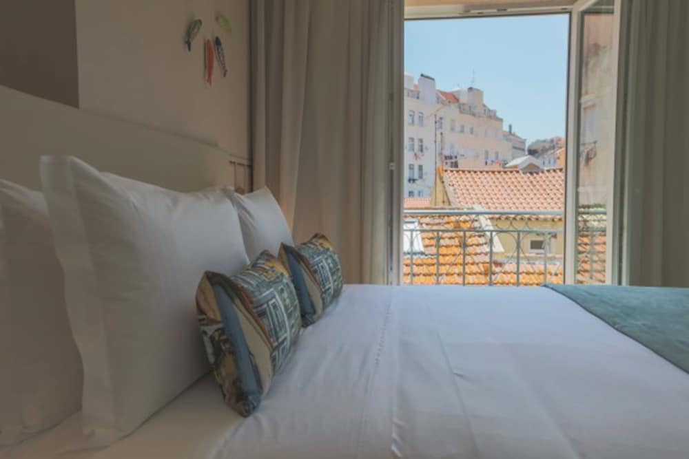 Фото Mouraria Lisboa Hotel