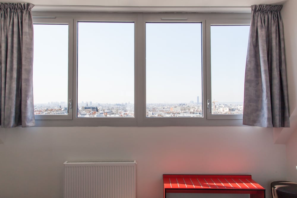 Фото St Christopher's Budget Hotel Paris