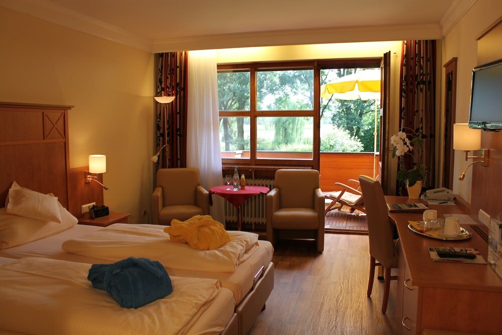 Фото Hotel Quellenhof