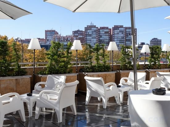 Фото Hotel Villamadrid