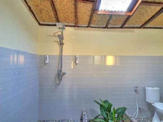 Фото Ayu Hill Bungalow