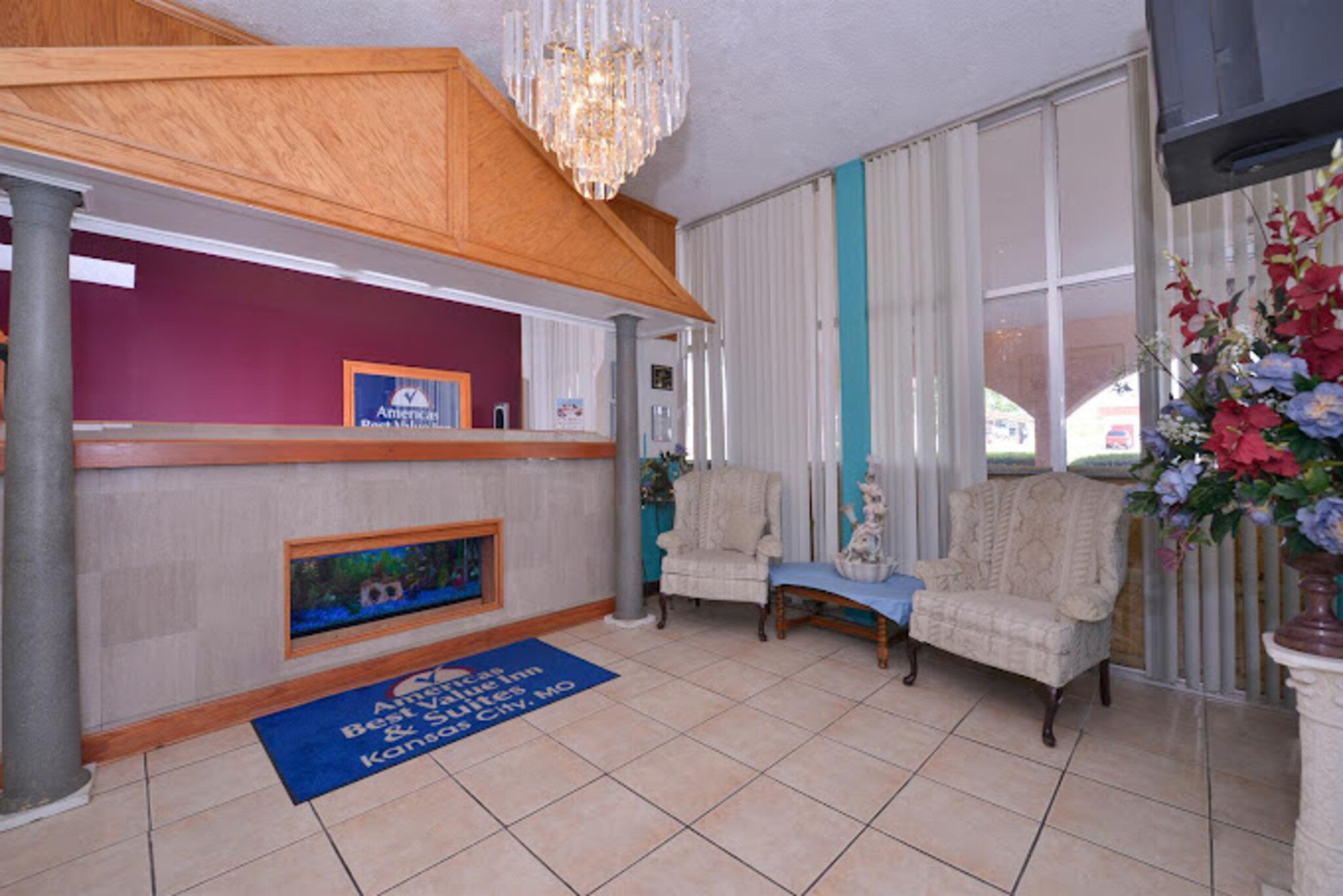 Фото Americas Best Value Inn & Suites Kansas City