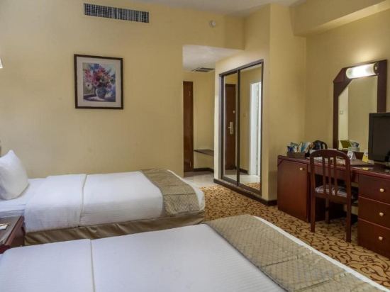 Фото Days Inn by Wyndham Hotel Suites Amman