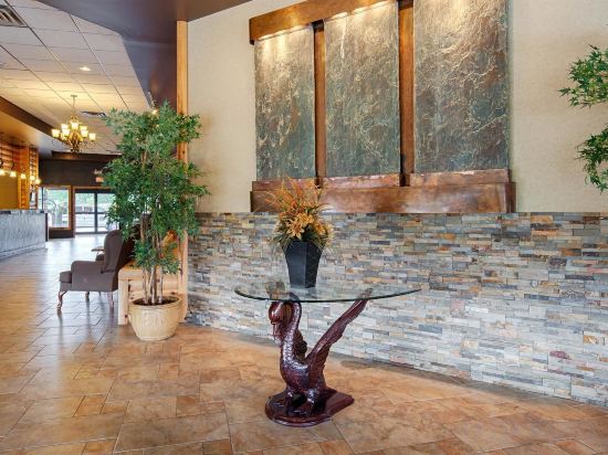 Фото Best Western Plus Nor'wester Hotel & Conference Centre