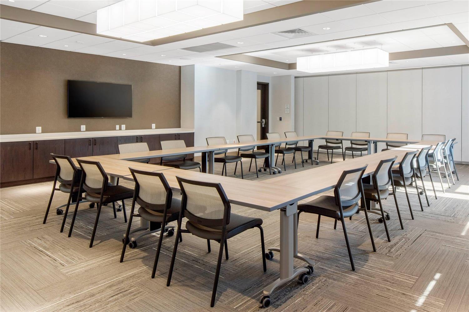 Фото Cambria Hotel College Park