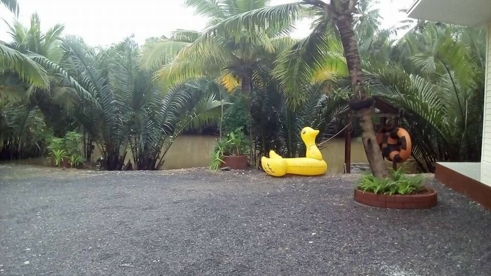 Фото Rim Nam Lomyen Resort