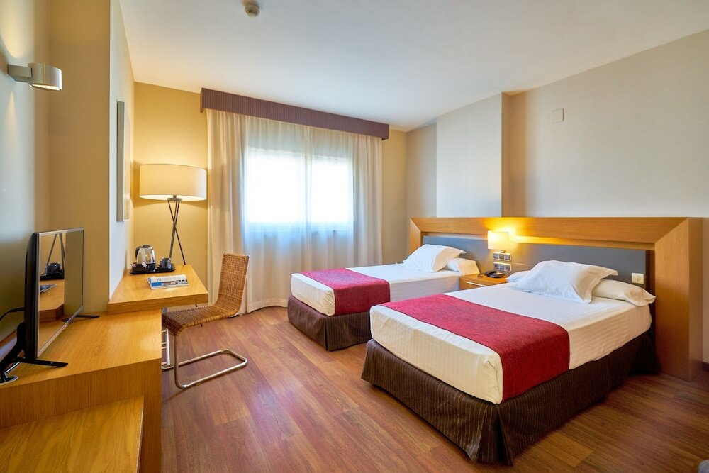 Фото Hotel Guadalmedina