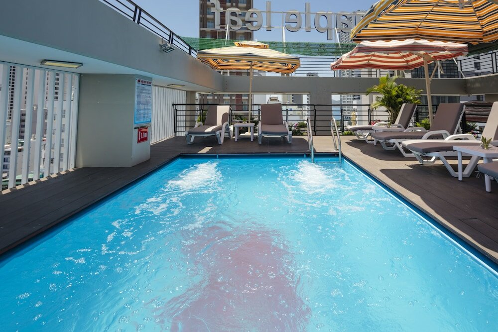 Фото Maple Leaf Hotel & Apartment