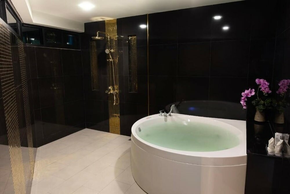 Фото Holatel Phitsanulok