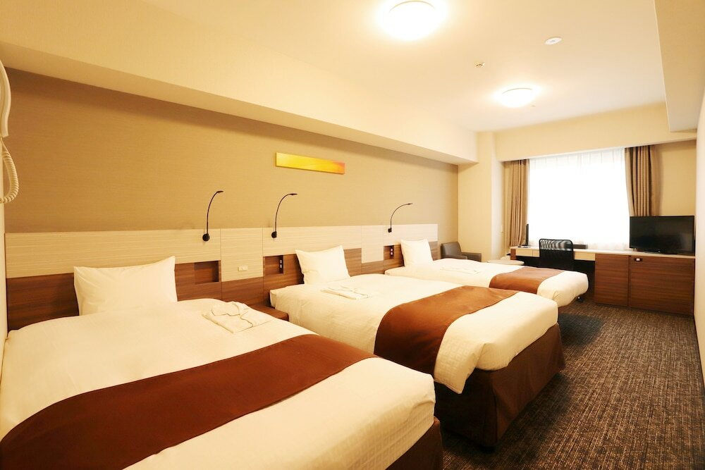 Фото Smile Hotel Premium Osaka Hommachi
