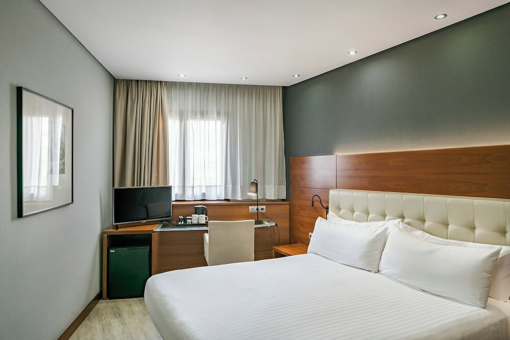 Фото Hotel Silken Coliseum