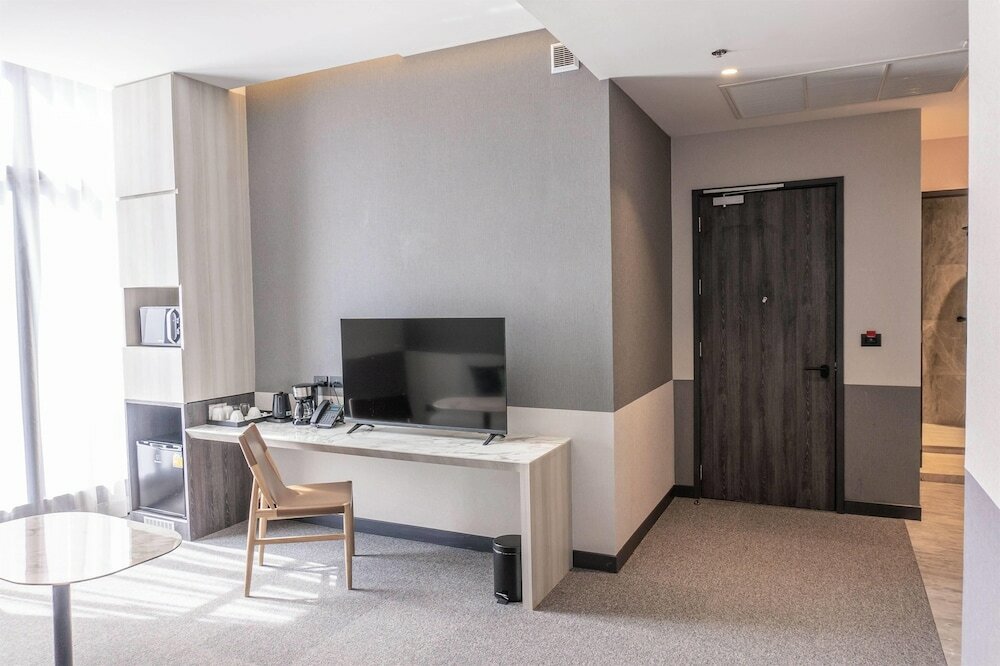 Фото Ramada Plaza by Wyndham Bangkok Sukhumvit 48