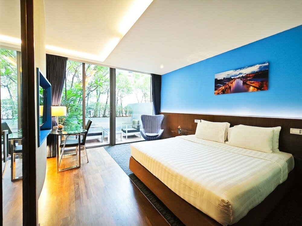 Фото Galleria 10 Hotel Bangkok by Compass Hospitality