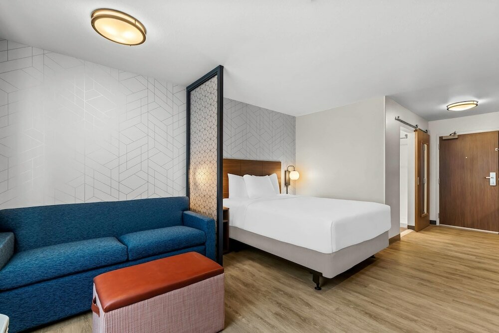 Фото Everhome Suites Temecula