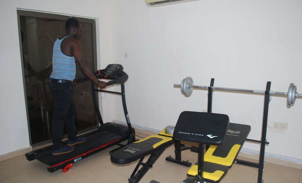 Фото Ampomaah Hotel