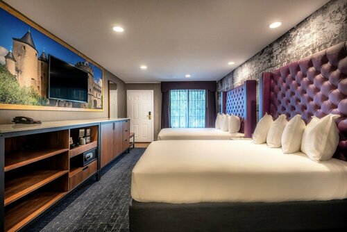 Внешний вид отеля Anaheim Camelot Inn & Suites в Анахайме, фото 3