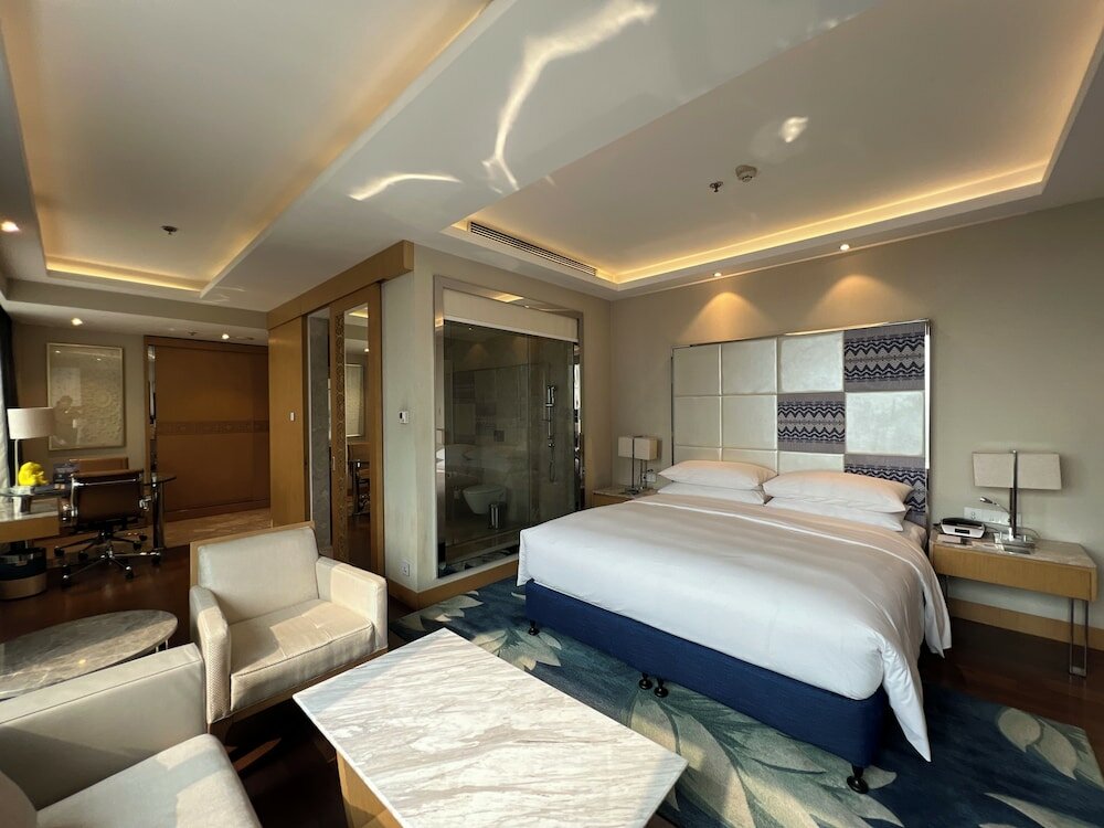 Фото Renaissance Dhaka Gulshan Hotel