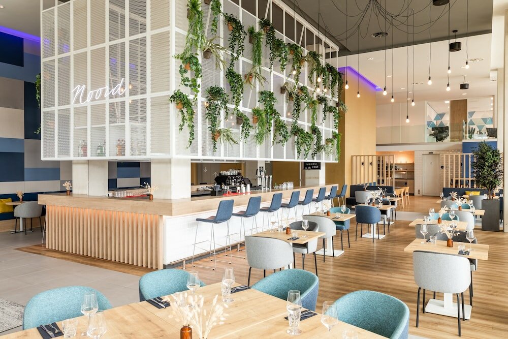 Фото Holiday Inn Express Amsterdam - North Riverside