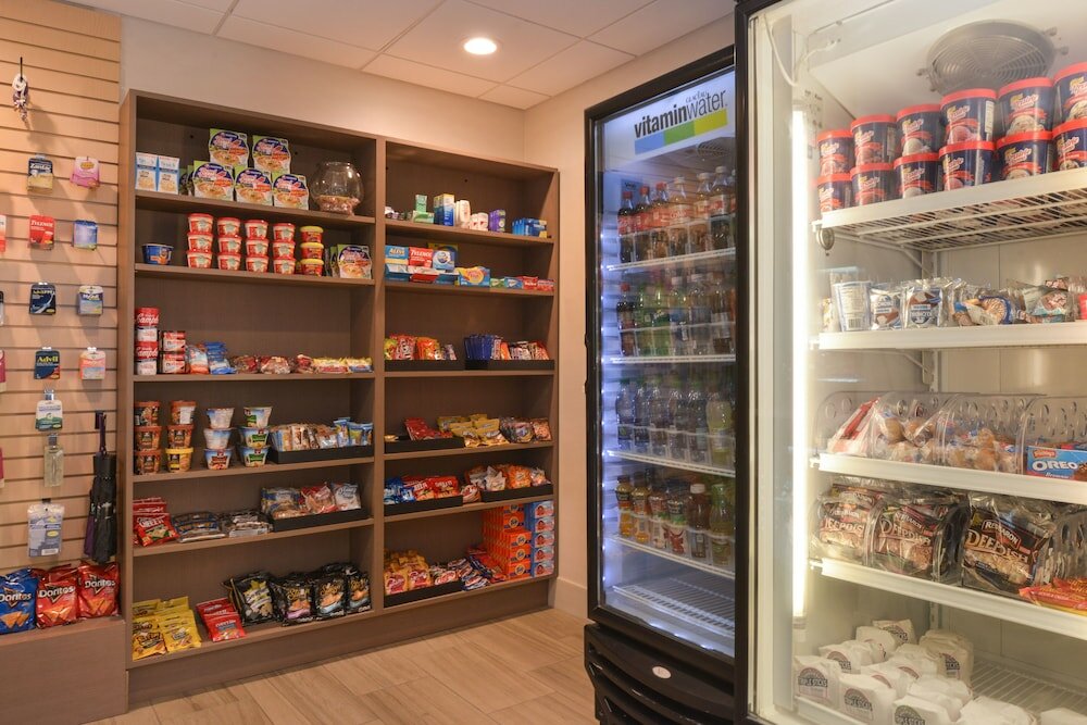 Фото Holiday Inn Express Hotel & Suites Indianapolis Dtn-Conv Ctr, an Ihg Hotel