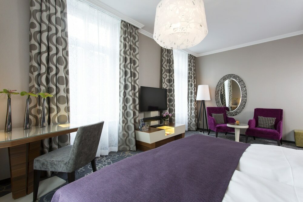 Фото Hotel Schweizerhof Luzern