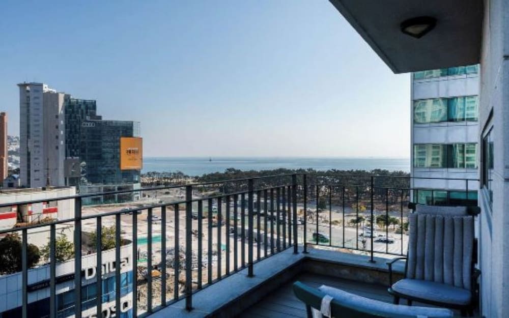 Фото Haeundae Thevan Hotel