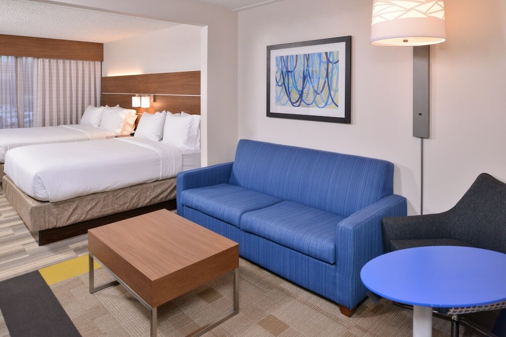 Фото Holiday Inn Express Hotel & Suites Indianapolis Dtn-Conv Ctr, an Ihg Hotel
