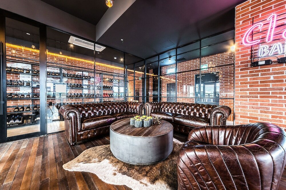 Фото H Avenue Hotel