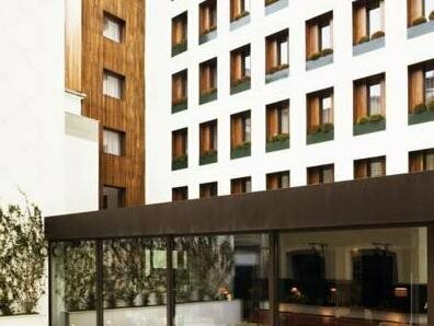 Гостиница Square Nine в Белграде