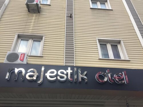 Гостиница Majestik в Адане