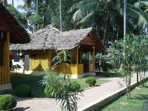 Гостиница Savithri Inn в Керале