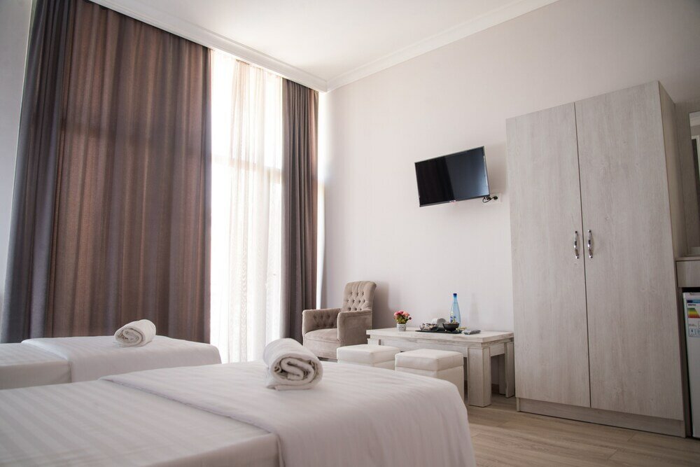 Hotel Maison - 14